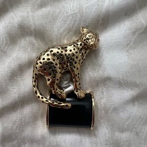 Chico’s Pin